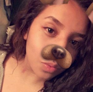 Meet your Posher, Perla